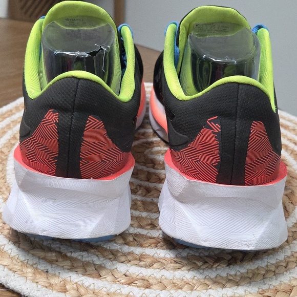 Asics Novablast Running Mens Shoe, Size 11.5 main image 11